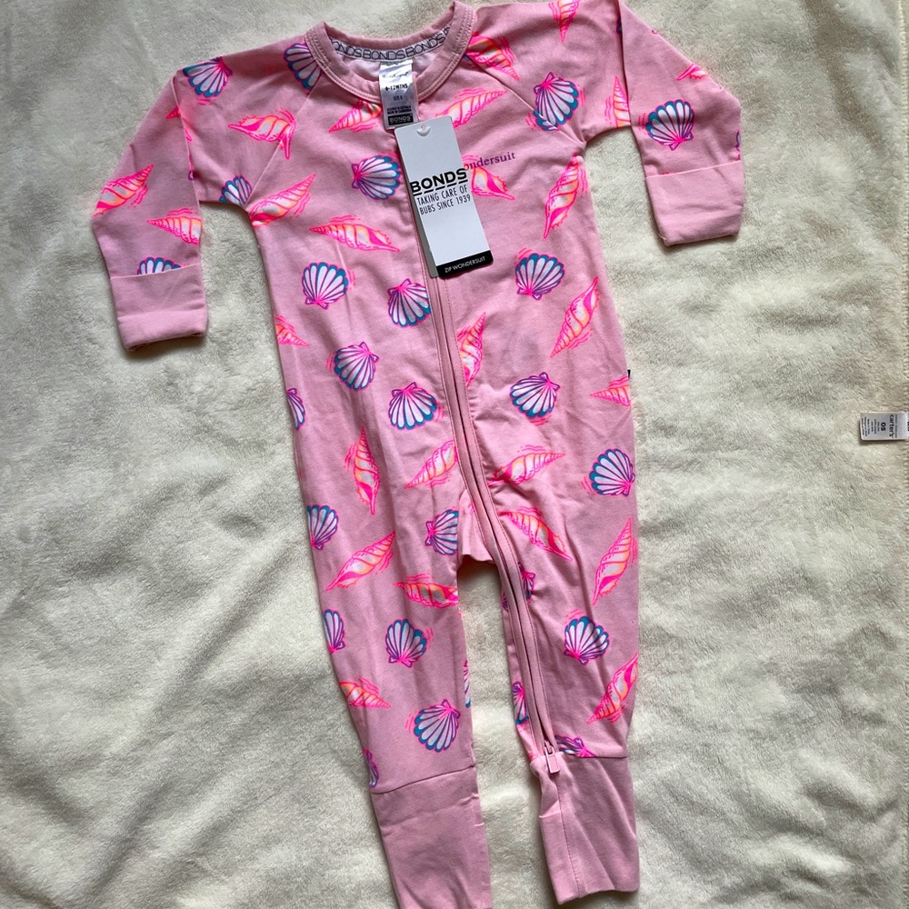 Bonds wondersuit NWT